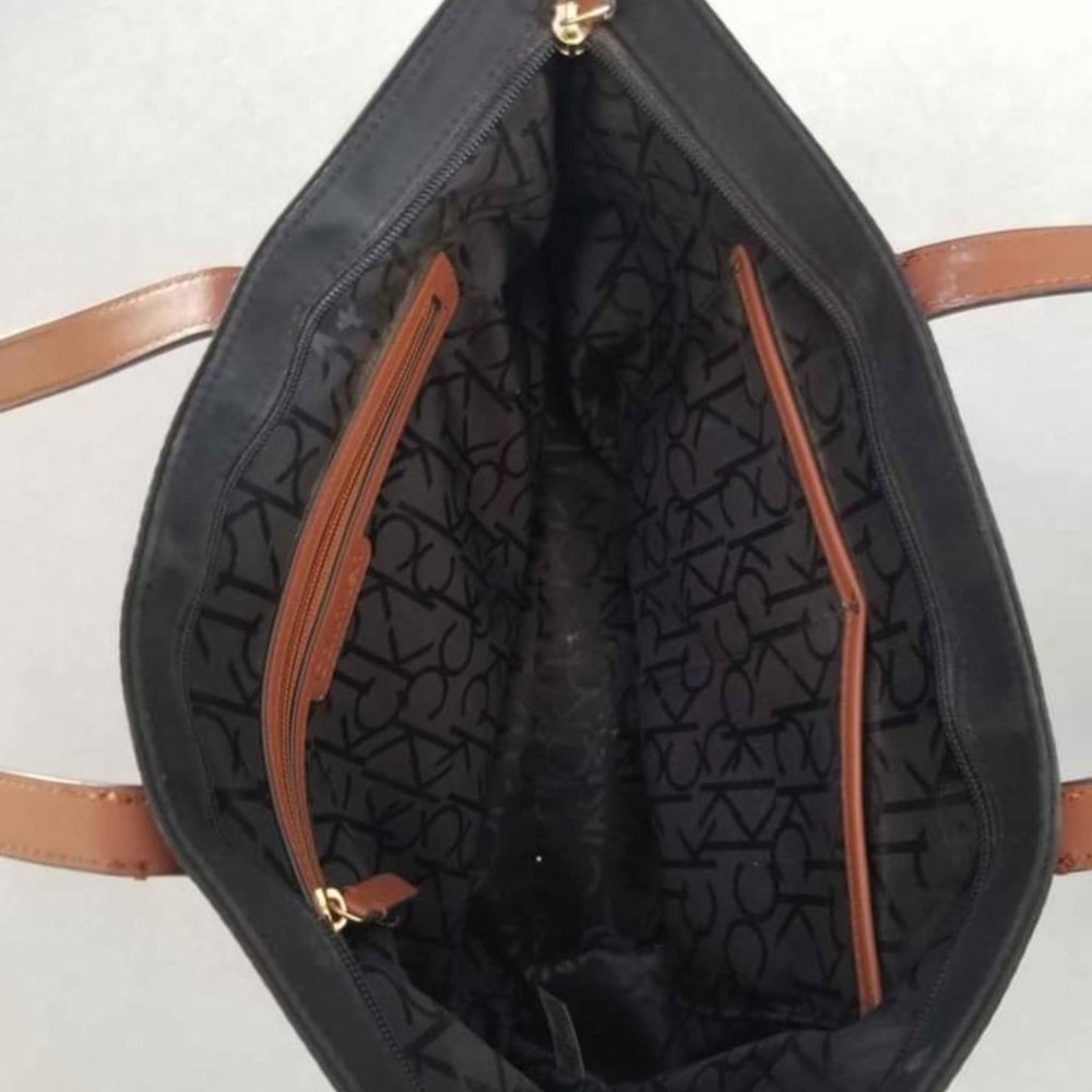 Calvin Klein Purse Handbag - Picture 5 of 7